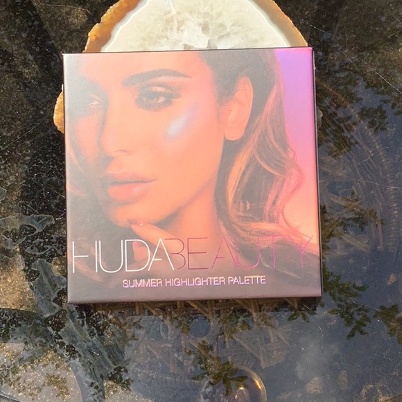 Huda Beauty Summer Highlighter Palette - Multicolor